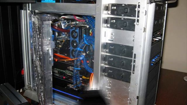 Liquid CPU Build смотреть онлайн