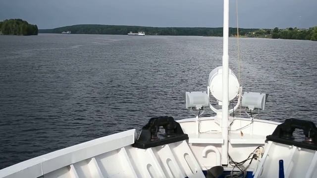 Движение теплохода Карл Маркс по р Свирь смотреть онлайн