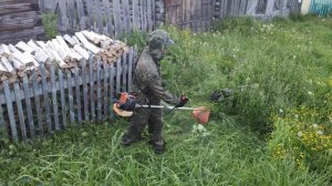 Косим траву на даче