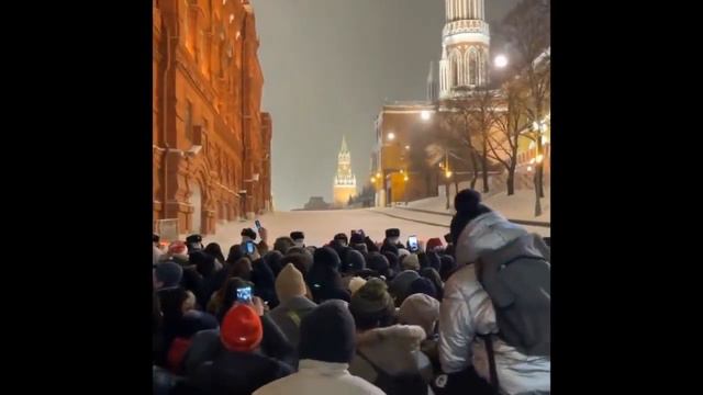 «Мы здесь хозяева! Аллах Акбар!» Кавказцы отметили НГ в Москве и Питере! смотреть онлайн