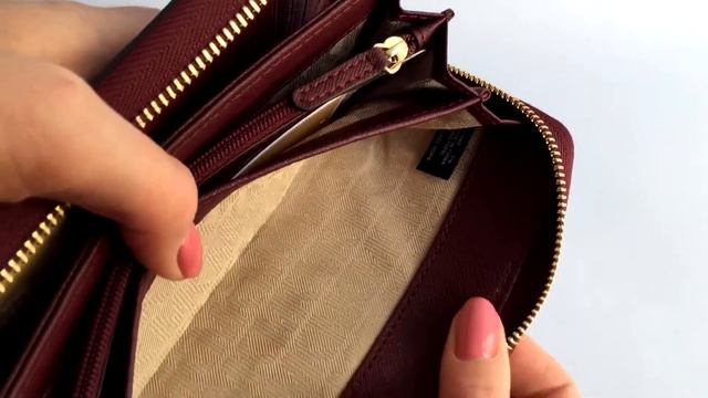 Кошелек MICHAEL KORS Jet Set Travel Leather Continental Wristlet смотреть онлайн