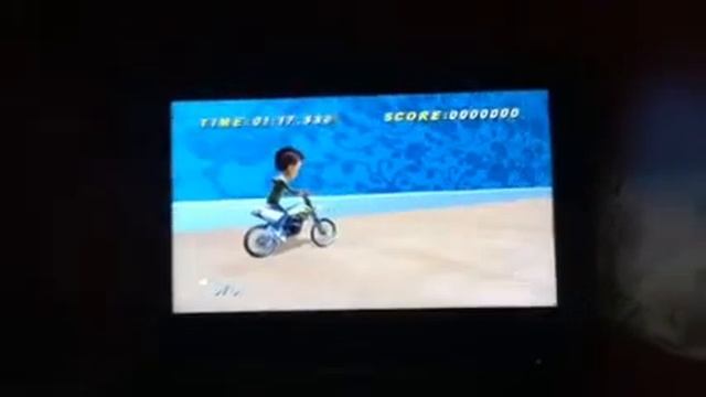 Glitch on toy stunt bike смотреть онлайн
