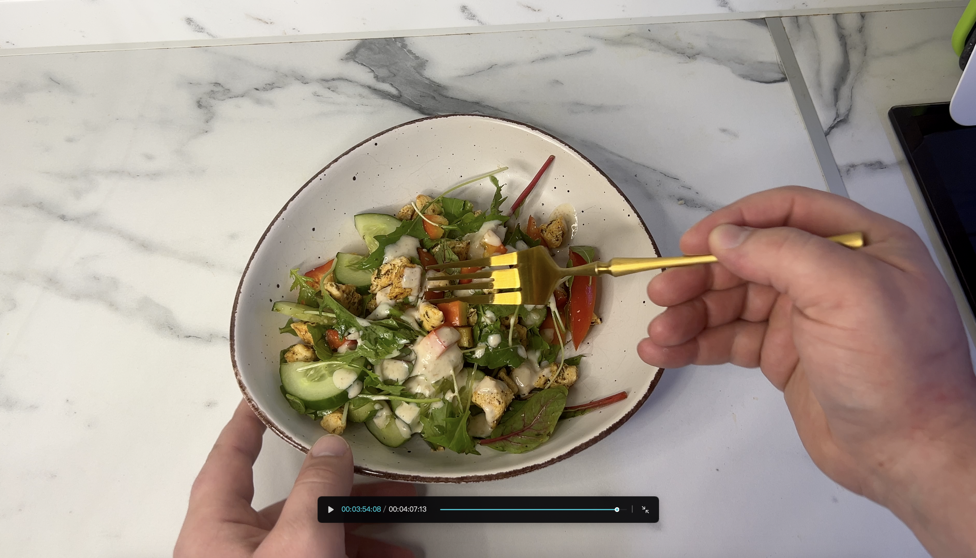 это один из самых вкусных салатов, быстрый и полезный смотреть онлайн