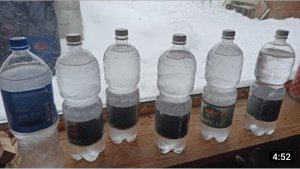 Мгновенно замерзающая вода в бутылке, наконец словил этот эффект. В помещении -10, вода с фильтра.