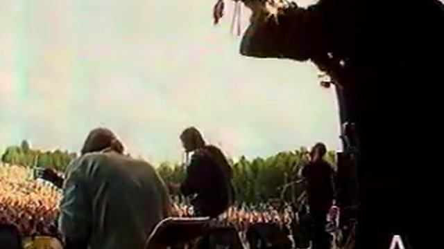 БГ КАМНИ В ХОЛОДНОЙ ВОДЕ 1991 смотреть онлайн