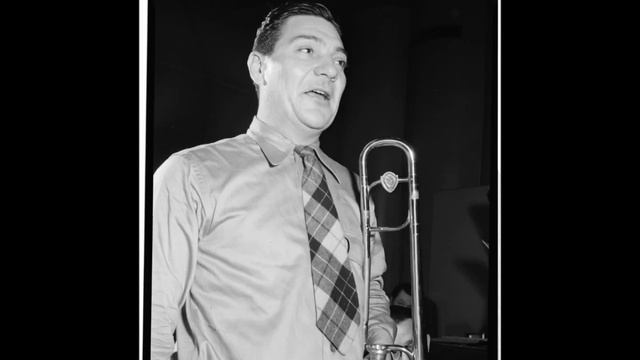 Jack Teagarden - Think Well Of Me - 06 - In A Little Waterfront Cafe
