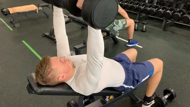 Суперсет на Гудные Мышцы (2 упражнения)! Тренировка с Гантелями смотреть онлайн