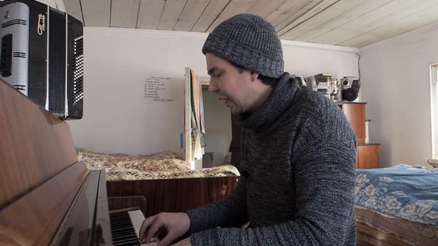 С 8 марта! ДУШЕВНОЕ ПОЗДРАВЛЕНИЕ от Деревенского парня!Поздравляю с женским днем! Видео открытка смотреть онлайн