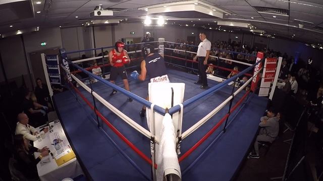 Ultra White Collar Boxing | Southampton | Dylan Betteridge VS Bootstrap Bill смотреть онлайн