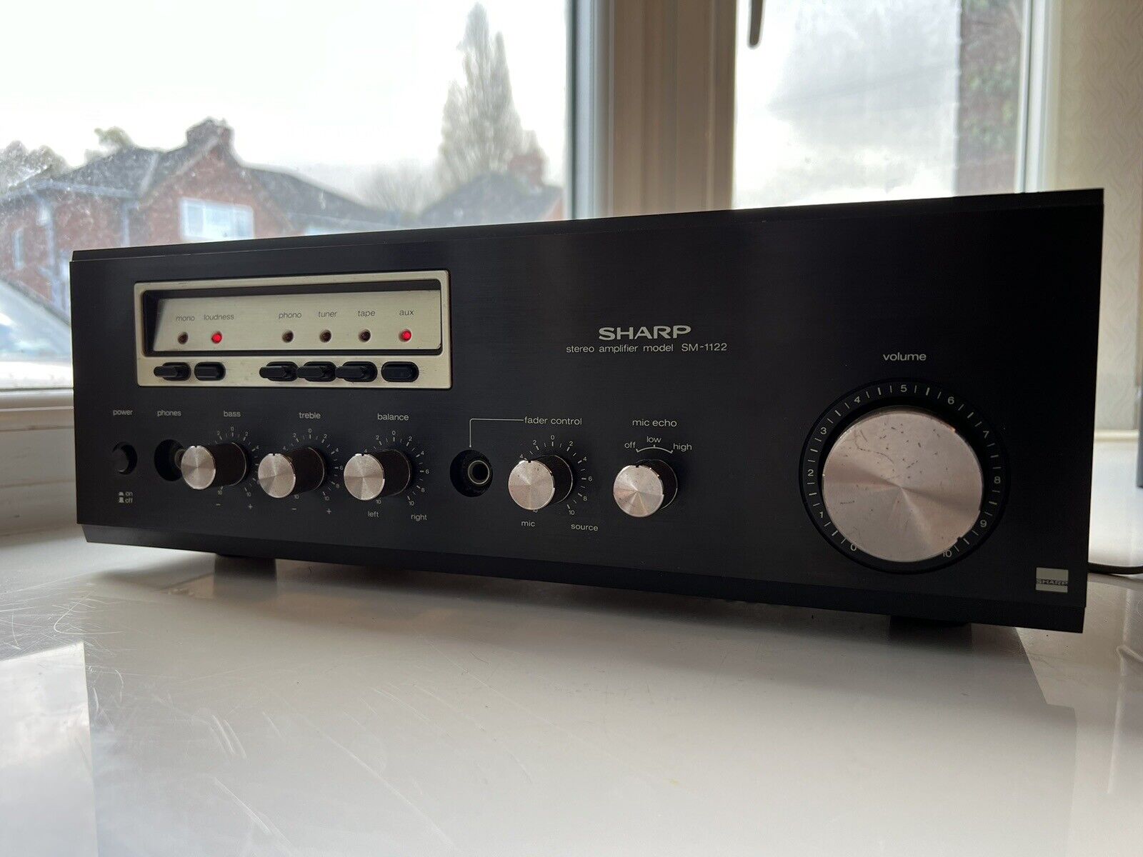Винтажный стереоусилитель Sharp SM-1122 Black Hifi Separate 1978-по-1979-год -Япония смотреть онлайн