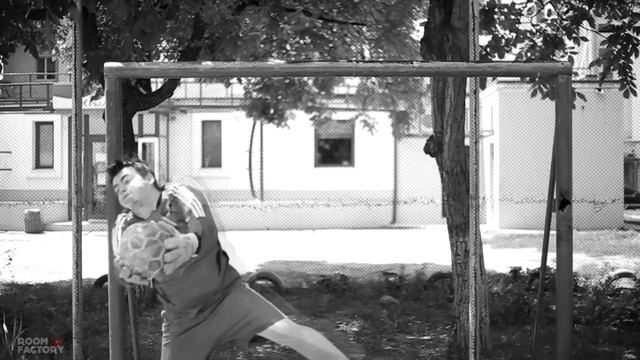 КОРОЧЕ ГОВОРЯ, ПЕРВЫЙ РАЗ ИГРАЕМ В ФУТБОЛ смотреть онлайн