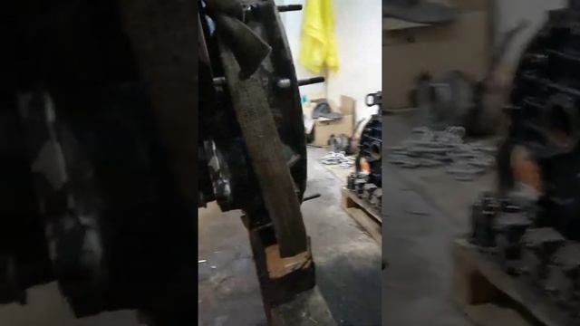 Подготовка к установке поддона двигателя Skania смотреть онлайн