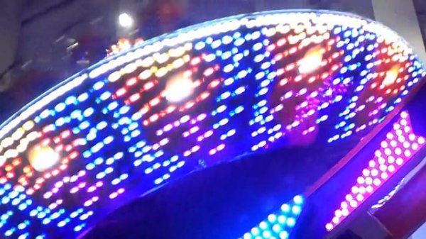 ТРЦ Lavina Mall. ТЦ Лавина. Парк развлечений Galaxy. Американские горки.