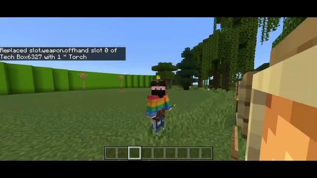 How To HOLD Items In LEFT Hand | Minecraft PE/ Bedrock Secret Off-Hand Support! смотреть онлайн
