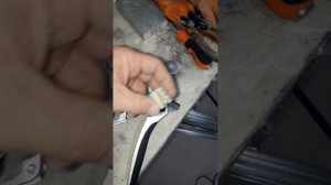 Монтаж водонагревателя на Г образный анкер.