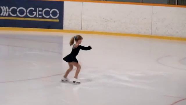 Erica's First Solo Skate смотреть онлайн