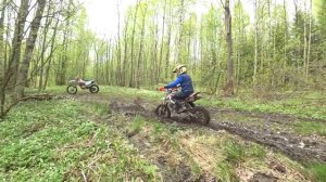 ПОКАТУШКИ НА ПИТБАЙКЕ BSE EVO 110 ПО ПОЛИГОНУ (страшные находки Ржевского военного полигона)