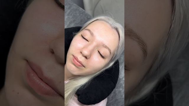 Эффект «Стрелка» коричневыми ресницами ? #наращиваниересниц #beauty #макияж #makeup смотреть онлайн