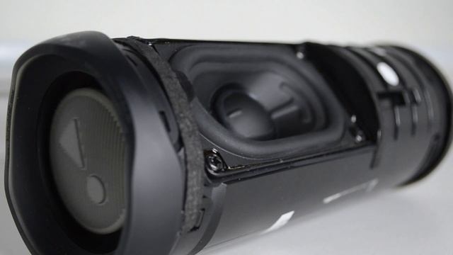 Колонка JBL FLIP 5 LFM 60% Bass Test РЕАКЦИЯ НА ПЕСНИ SEGA MEGA DRIVE смотреть онлайн