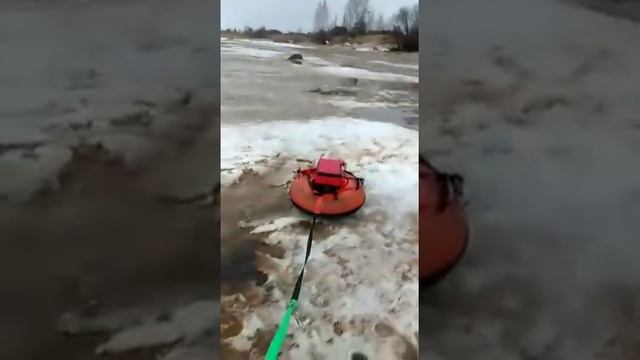 Чудское озеро Сторожинец выход на лёд лёд ломается смотреть онлайн