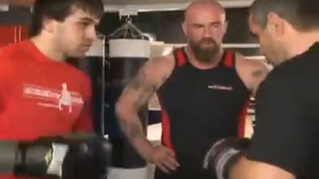 Сергей Бадюк, "Все включено: Ушу. Мифы и реальность." Наш инструктор Андрей Пасий с 21-ой минуты смотреть онлайн