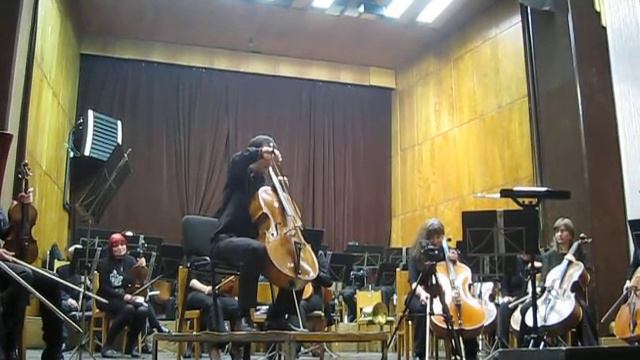 Александър Димитров (виолончело) и Рома Лапейр в концерт с Плевенска филхармония, 2016 г.