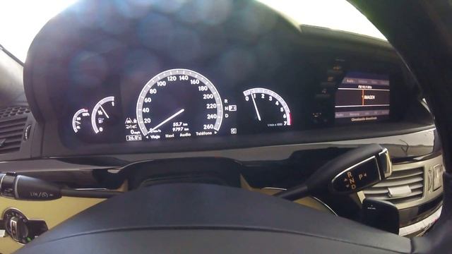 Despertando al MERCEDES S65 AMG смотреть онлайн