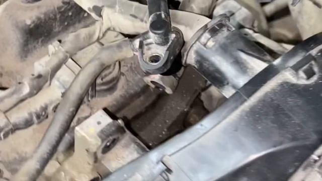 Устранение течи масла вакуумного насоса двигателя 2л kia optima 2016 IV поколение смотреть онлайн