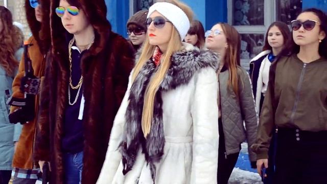 казинаки ролик смотреть онлайн