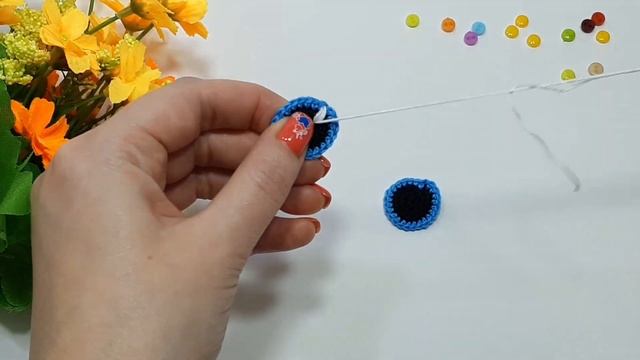 Круглые глазки крючком, авторская идея вязаных глаз для игрушек амигуруми смотреть онлайн