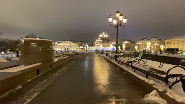 Манежная площадь. Прогулка по Москве смотреть онлайн