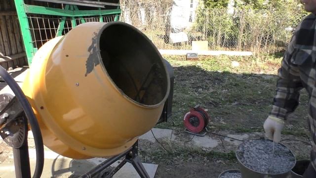 Как замесить бетонную смесь или как делать бетон ✔