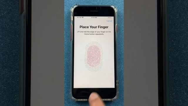 iPhone में Fingerprint कैसे लगाएं? | How to Setup TouchID on iPhones? смотреть онлайн