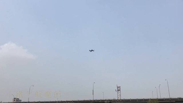 廖士儒 S5 光流定位 定高定點 懸停 四軸 空拍機 航拍機 無人機 戶外測試 基本教學，結論，光流定位很穩定，但飛行速度偏慢喔!!! смотреть онлайн