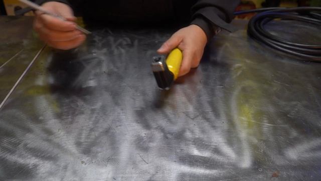 Esab Econ 405A porta eletrodo para 400 amperes para o soldador profissional. смотреть онлайн