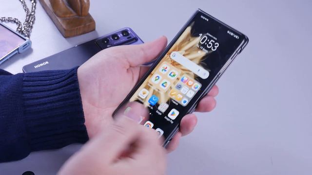 Обзор PORSCHE DESIGN HONOR Magic V2 RSR смотреть онлайн