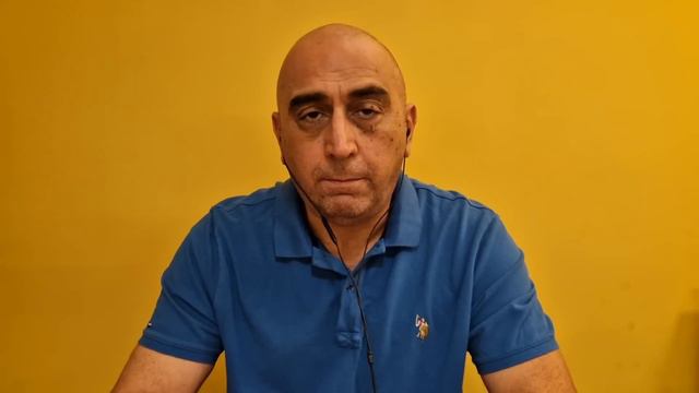 С Бутонките напред: Левски срещу Наглите от БФС смотреть онлайн
