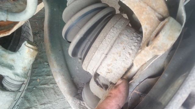 Хендай акцент. Замена  колёсной шпильки