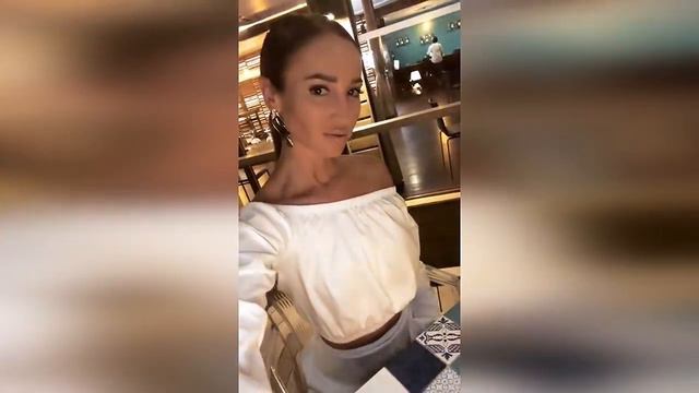 Бузова прекрасный ужин с моей сестренкой💖мне очень хорошо на Мальдивах смотреть онлайн