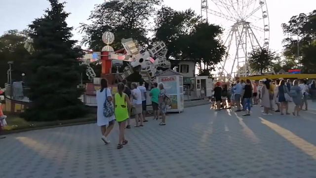 Влог. Куда мы поехали? Пляж в Витязево. Гуляем по парку в Анапе. Lili.