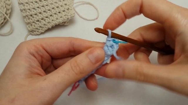 Три фактуры плотным двойным узором. Single Crochet Thermal Stitch. смотреть онлайн
