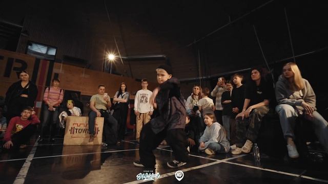 Вархомова Ксения vs Хайп / TOP 6 / Hip Hop Beg / ДВИЖЕНИЕ Battle смотреть онлайн