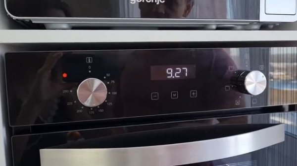 Узкий духовой электрический шкаф MAUNFELD EOEM516B