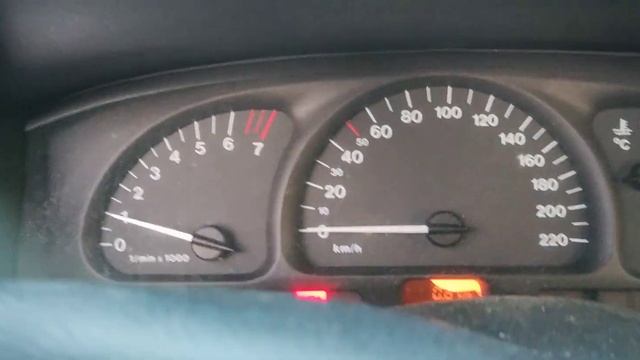 Opel Vectra B 1.6 16v Cold Start after Three year's смотреть онлайн