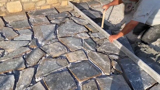 мощение двора природным камнем