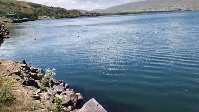 Yerevan - Sevan Vlog. Озеро Севан. Едем Семьей Отдохнуть. Кафе. Пляж. Вода Уже Прогрелась?. смотреть онлайн