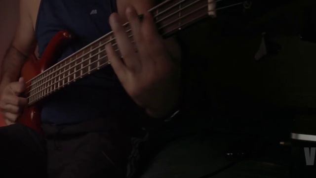 Money - Michael Kiwanuka & Tom Misch (bass) смотреть онлайн