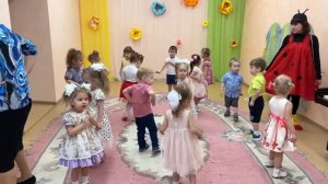 Утренник 8 марта ясли