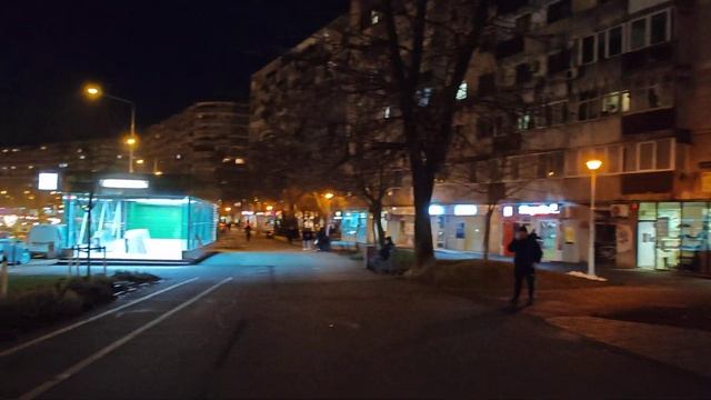 HONOR Magic V2, Low Light Video Sample (4K) смотреть онлайн