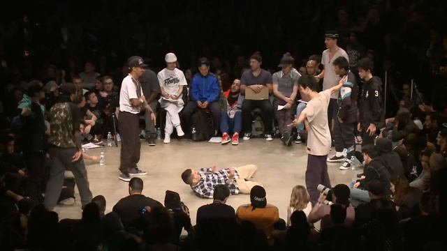 1/2 finale Crew 3vs3 : TEKKEN CREW (FRA) vs FUNK FOCKERS (BRA) смотреть онлайн